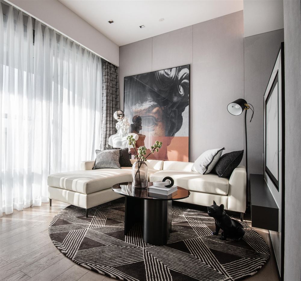 清遠(yuǎn)市山湖世紀(jì)輕奢風(fēng)格三居室裝修案例