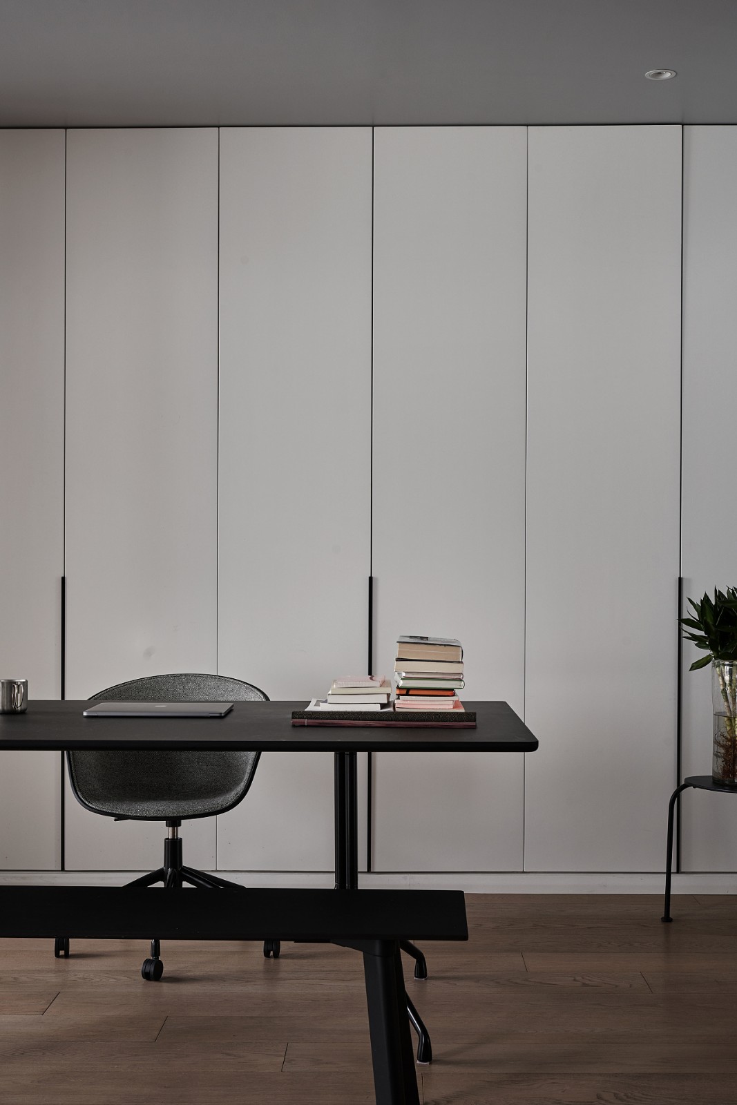 裝修公司現(xiàn)代前衛(wèi)風(fēng)格室內(nèi)裝修效果圖-書(shū)房 裝修公司現(xiàn)代前衛(wèi)風(fēng)格室內(nèi)裝修效果圖-書(shū)房