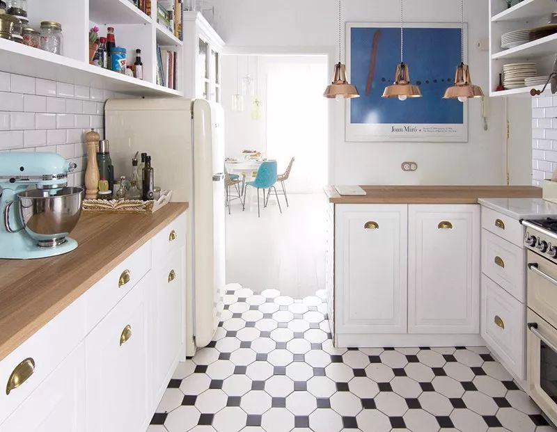 裝修案例簡(jiǎn)歐風(fēng)格室內(nèi)裝修效果圖-廚房 裝修案例簡(jiǎn)歐風(fēng)格室內(nèi)裝修效果圖-廚房