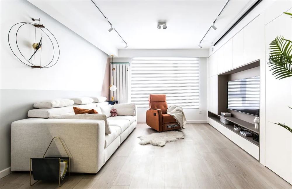 湛江市城市假日花園輕奢風格三居室裝修案例