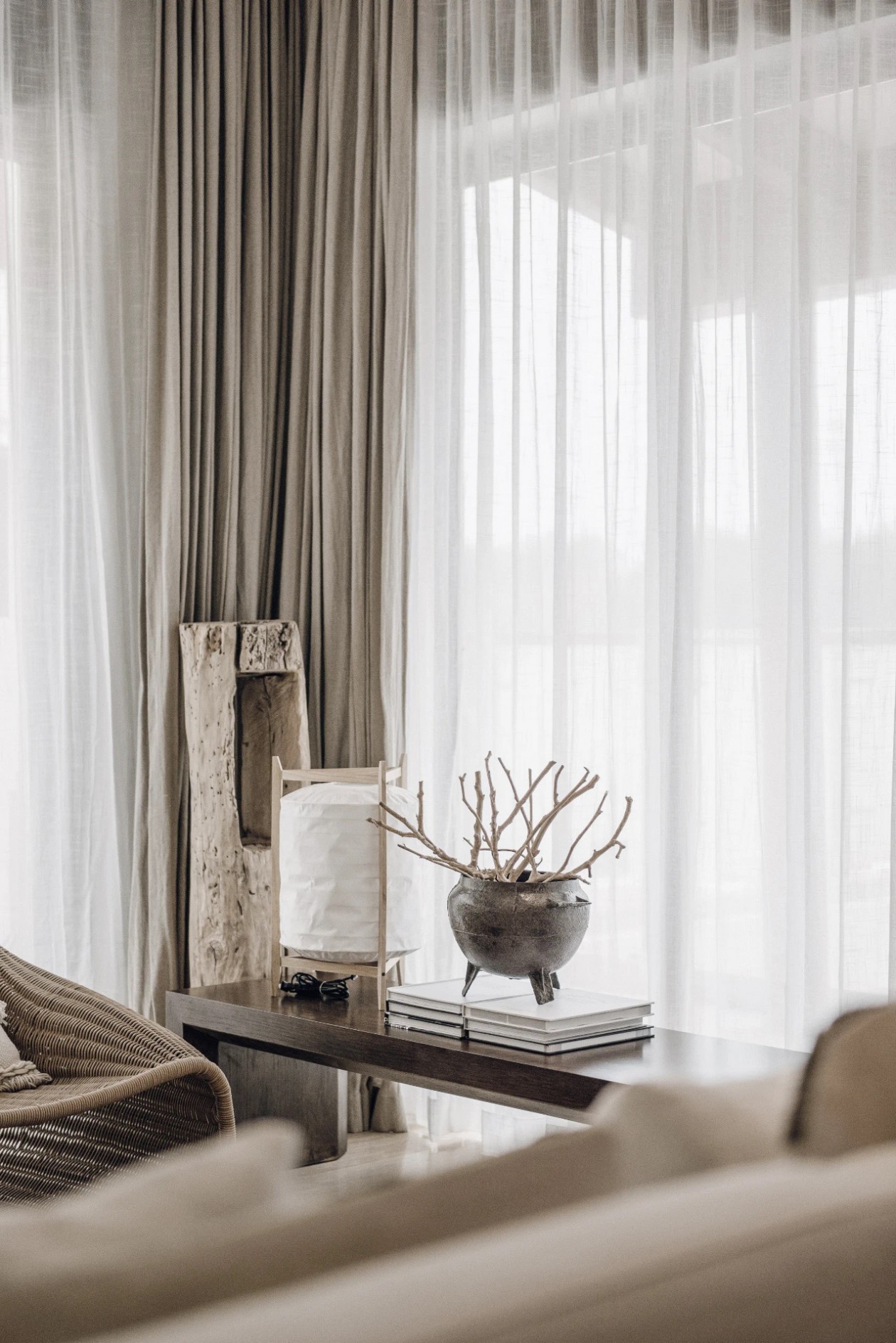 現代自然風格室內家裝案例效果圖-客廳茶幾 現代自然風格室內家裝案例效果圖-客廳茶幾