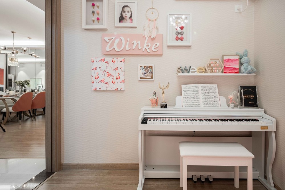 歐式輕奢風(fēng)格室內(nèi)家裝案例效果圖-書(shū)房 歐式輕奢風(fēng)格室內(nèi)家裝案例效果圖-書(shū)房