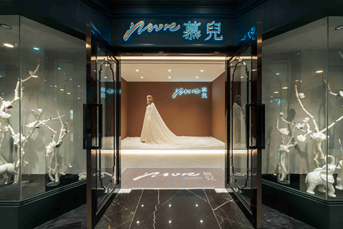 海口市都市森林現(xiàn)代風(fēng)格辦公空間裝修案例